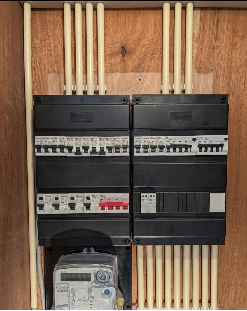 Complete renovatie van een meterkast volgens de NEN 1010 normen.