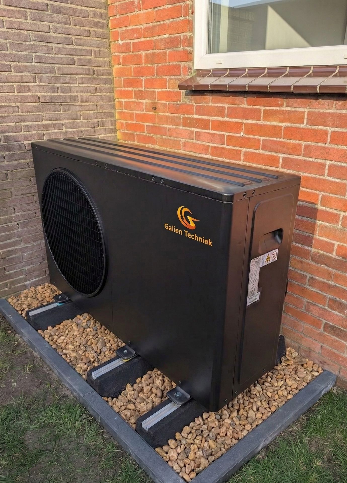 Installatie van een energiezuinige warmtepomp.